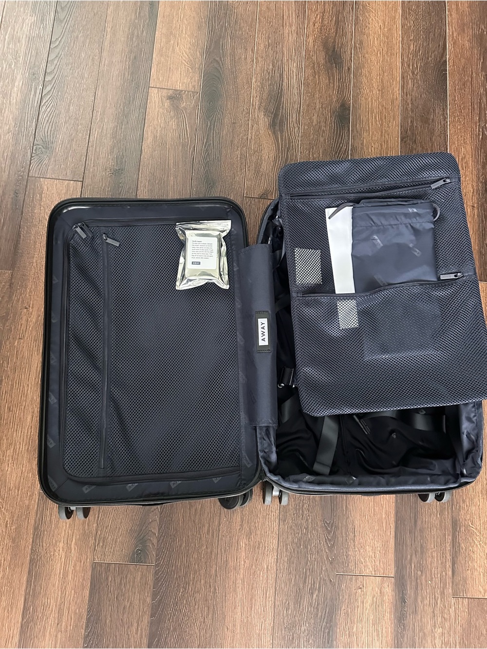 Away The Carry-On Flex – Red (Includes dust bag) - Picture 4 of 11